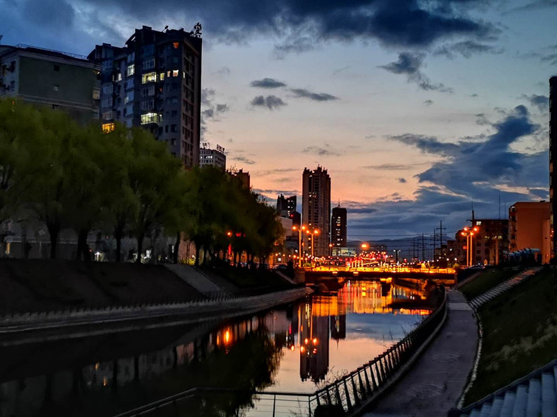 風(fēng)光類 程啟—馬車橋夜色_副本.jpg 風(fēng)光類 程啟—馬車橋夜色_副本.jpg